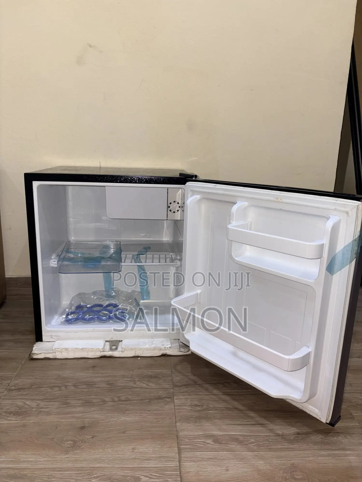 55l Royal Bedside Refrigerator