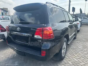 Toyota Land Cruiser 2012 Black