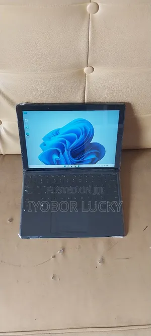 New Laptop Dell Latitude 5285 16GB Intel Core i7 SSD 256GB