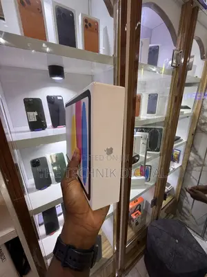 New Apple iPad (2025) 128 GB Silver
