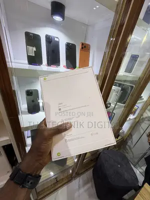 New Apple iPad (2025) 128 GB Silver