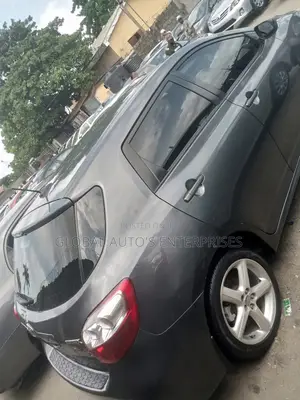 Toyota Matrix L Hatchback FWD (1.8L 4cyl 5M) 2012 Gray