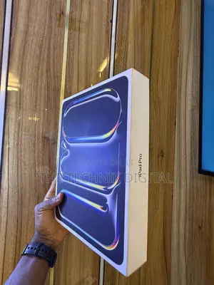 New Apple iPad Pro 13 (2024) 256 GB Black