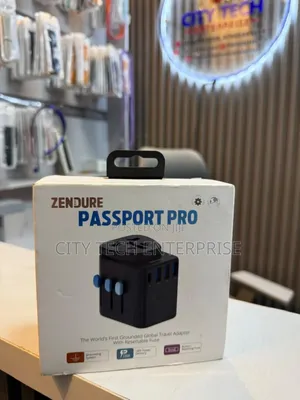 Zendure Passport Pro Universal Travel Charger