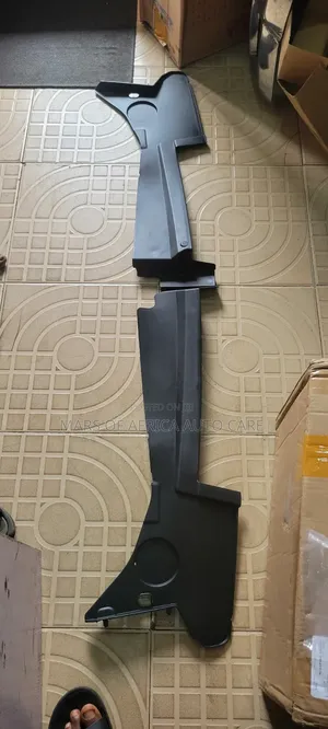 Dodge Challenger Radiator Cover 2020
