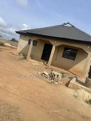 2bdrm House in Akinyele for sale