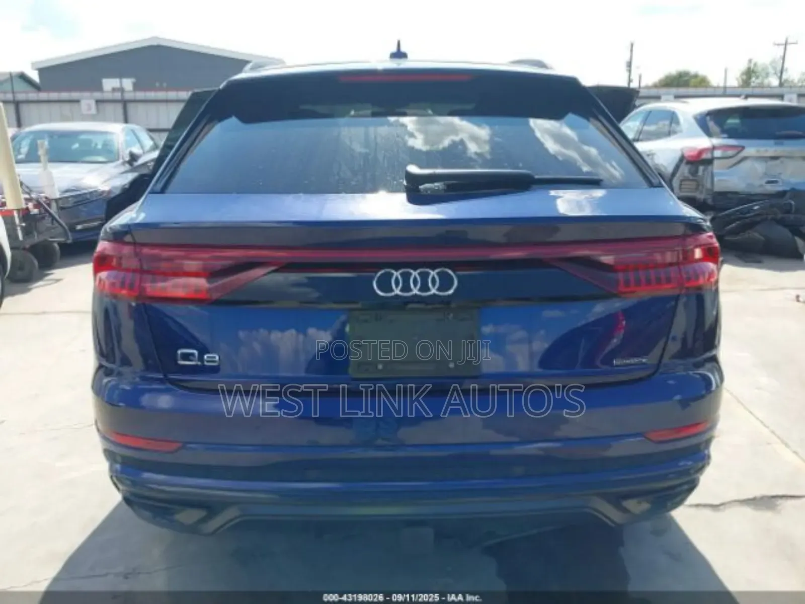 Audi Q8 2022 Blue