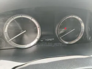 Lexus LX 570 AWD 2018 White
