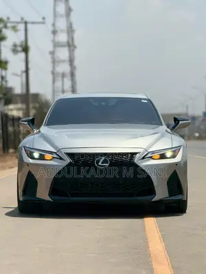 Lexus IS 2021 Gold