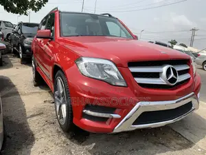 Mercedes-Benz GLK-Class Base GLK 350 4dr AWD 4MATIC (3.5L 6cyl 7A) 2015