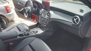 Mercedes-Benz GLA 250 2016 Red