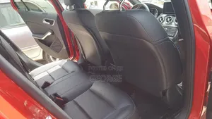 Mercedes-Benz GLA 250 2016 Red
