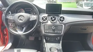 Mercedes-Benz GLA 250 2016 Red