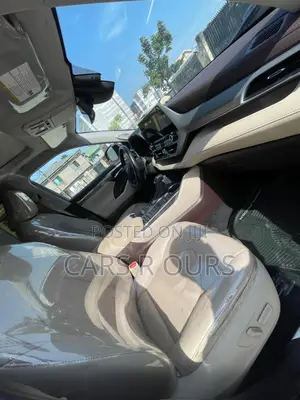 Toyota Highlander Platinum AWD 2020 Red