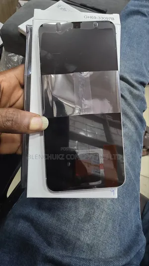 Samsung S25 Fe Amoled Screen