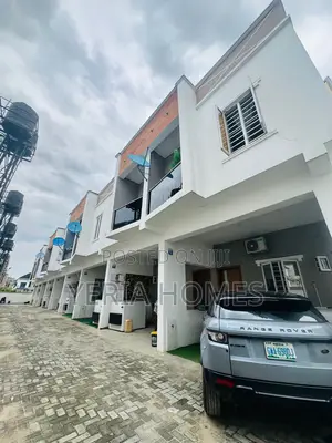 3bdrm Apartment in Ikota, Lagos Island / Lagos Island for sale