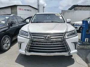 Lexus LX 570 (5 seats) AWD 2017 White