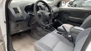 Toyota Hilux 2013 White