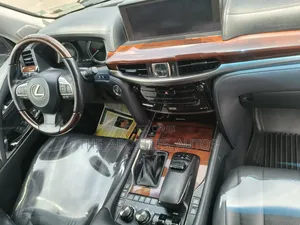 Lexus LX 570 AWD 2018 Black