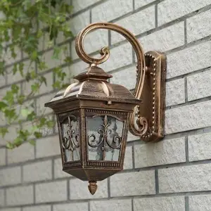 Cast Outdoor Wall Lamp