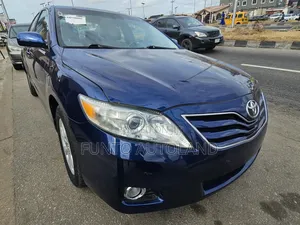 Toyota Camry LE 4dr Sedan (2.5L 4cyl 6AM) 2010 Blue