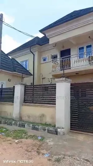 12bdrm Block of Flats in Benin City for sale