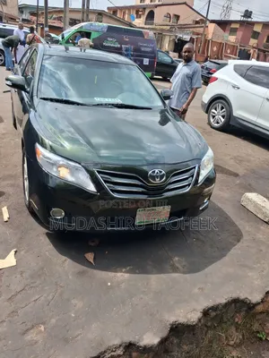 Toyota Camry XLE 4dr Sedan (2.5L 4cyl 6AM) 2010 Green