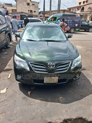 Toyota Camry XLE 4dr Sedan (2.5L 4cyl 6AM) 2010 Green