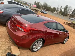 Hyundai Elantra GLS Sedan FWD (1.8L 4cyl 6A) 2013 Red