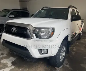 Toyota Tacoma TRD PRO V6 4dr Access Cab 4WD 6.1 ft. SB (4.0L 6cyl 5A)