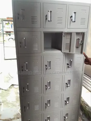 Workers Locker By 18 Doors