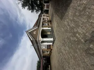 5bdrm Bungalow in Life Camp for sale