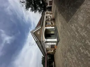 5bdrm Bungalow in Life Camp for sale