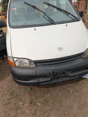 Toyota HiAce 2006 White