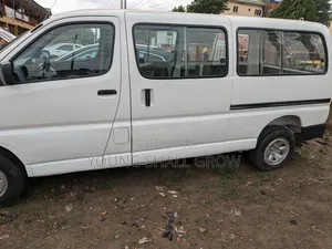 Toyota HiAce 2006 White