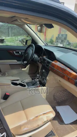 Mercedes-Benz GLK-Class 350 2011 Black