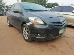 Toyota Yaris 2008 Gray