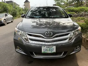 Toyota Venza LE 2012 Gray