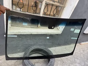 Toyota Avensis 2013 Windscreen Glass Available