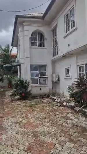 6bdrm Duplex in Benin City for sale