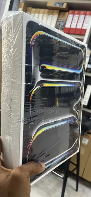 New Apple iPad Pro 2 TB Silver