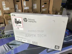 New Laptop HP 15-fd0290ns 8GB Intel Core i5 SSD 512GB