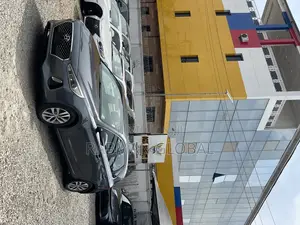 Hyundai Elantra SE Sedan FWD (2.0L 4cyl 6M) 2017 Gray