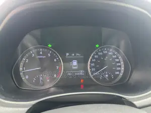 Hyundai Elantra SE Sedan FWD (2.0L 4cyl 6M) 2017 Gray