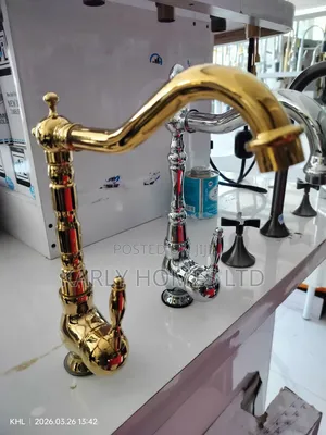 *Luxury Gold Sink Mixer Tap – Royal Design *
