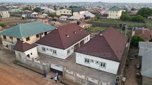 2bdrm Block of Flats in Tanke, Ilorin South for sale