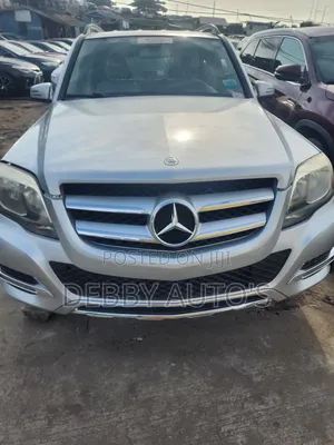 Mercedes-Benz GLK-Class Base GLK 350 4dr AWD 4MATIC (3.5L 6cyl 7A) 2015