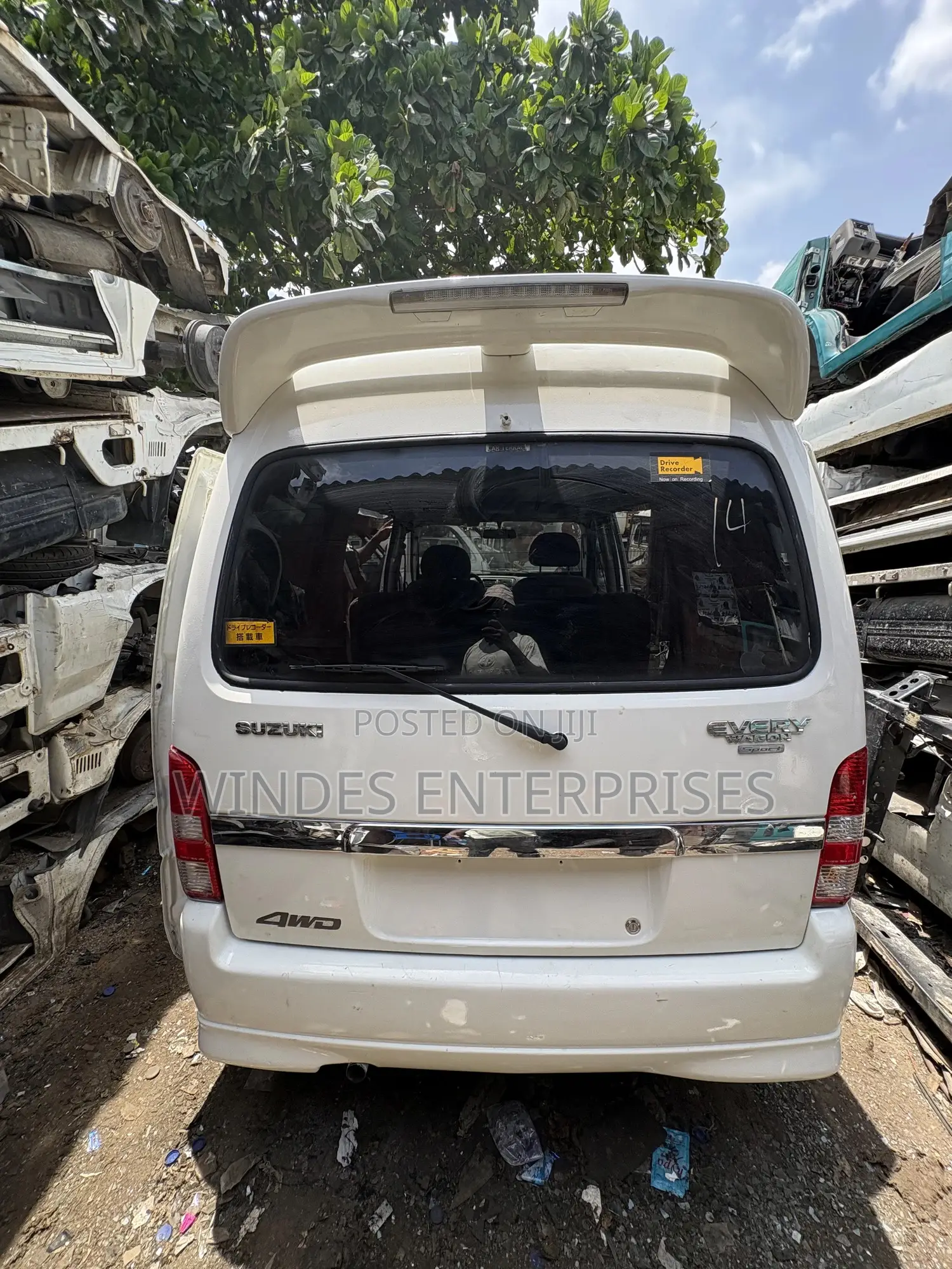 Suzuki Every 2009 White