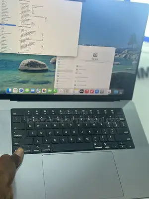 Laptop Apple MacBook Pro 2021 M1 32GB Apple M1 Pro SSD 1T