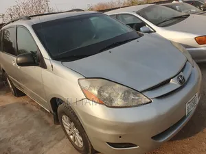 Toyota Sienna 2006 Silver